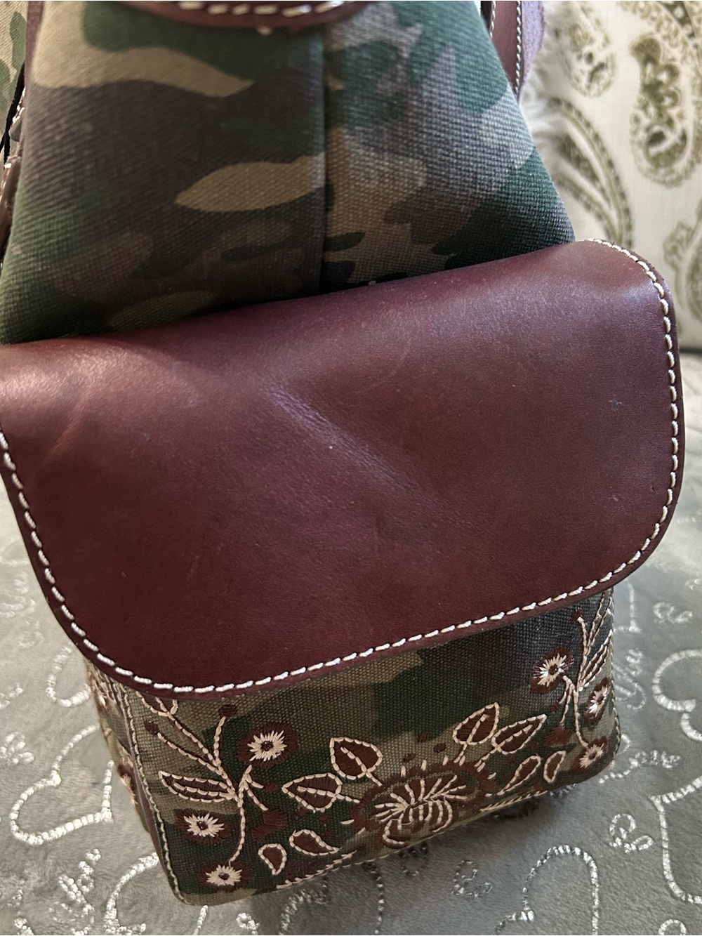 NWT Nocona XL, Camo Green/Brown Floral Embroidered Conceal Carry Satchel - Picture 6 of 10